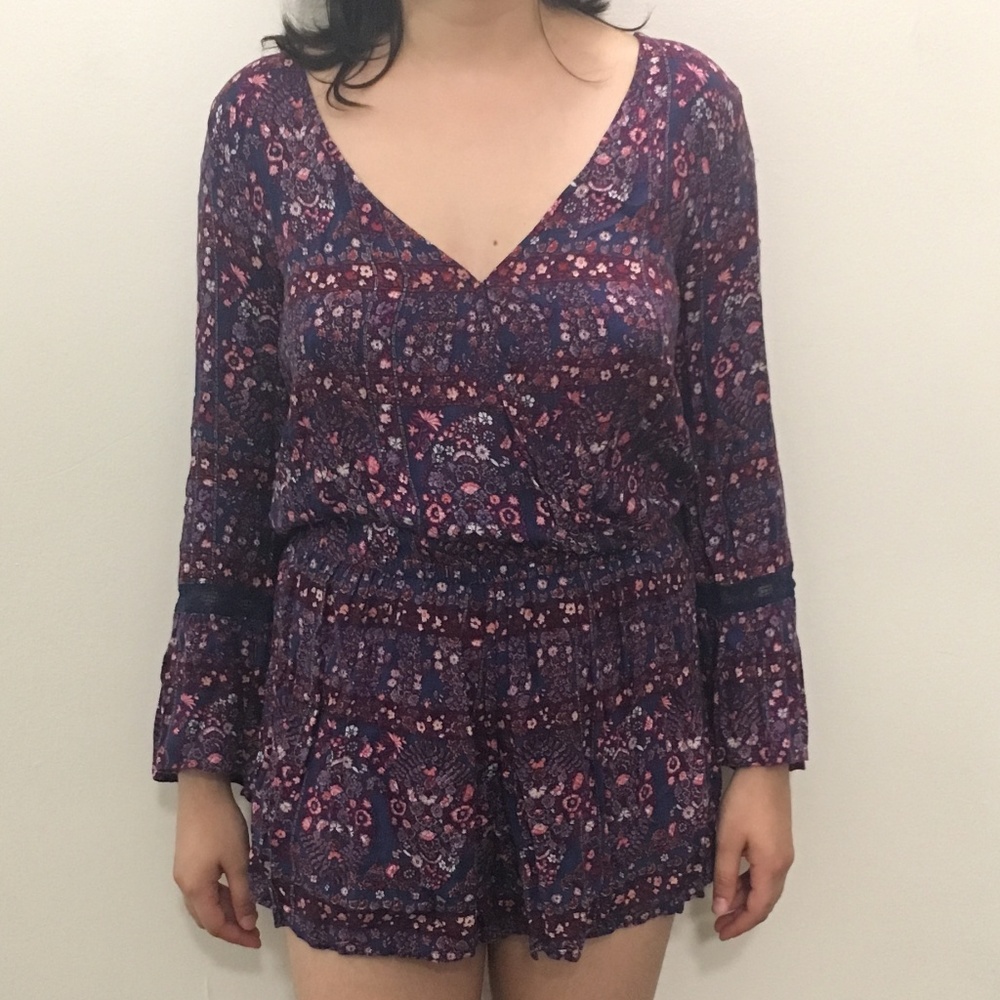 American Eagle Purple Patterned Long-sleeve Romper